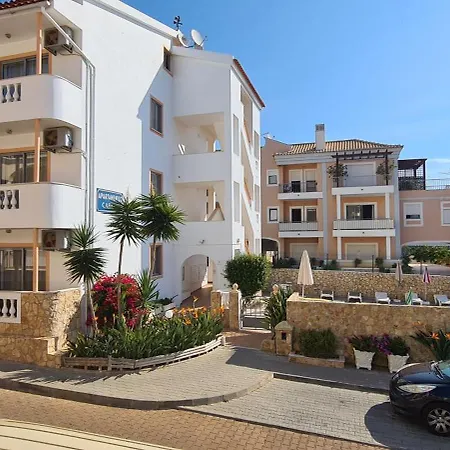 Cabrita * Olhos de Agua (Albufeira)